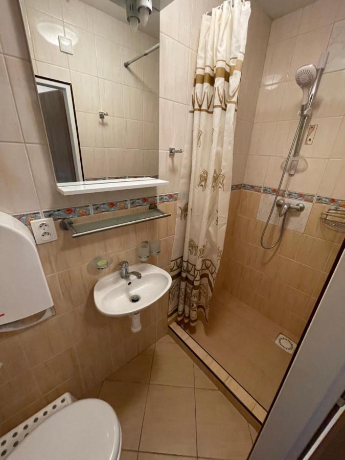 Maxovo Kralovstvi Apartment Rovensko pod Troskami Екстериор снимка