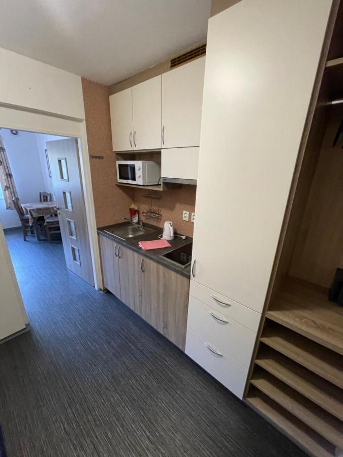 Maxovo Kralovstvi Apartment Rovensko pod Troskami Екстериор снимка